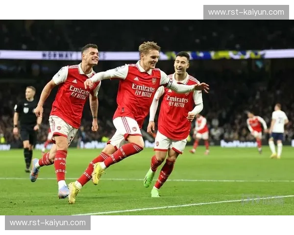 当“枪手”撞上“大公国”：阿森纳与摩纳哥，一曲跨越地中海的红色狂想