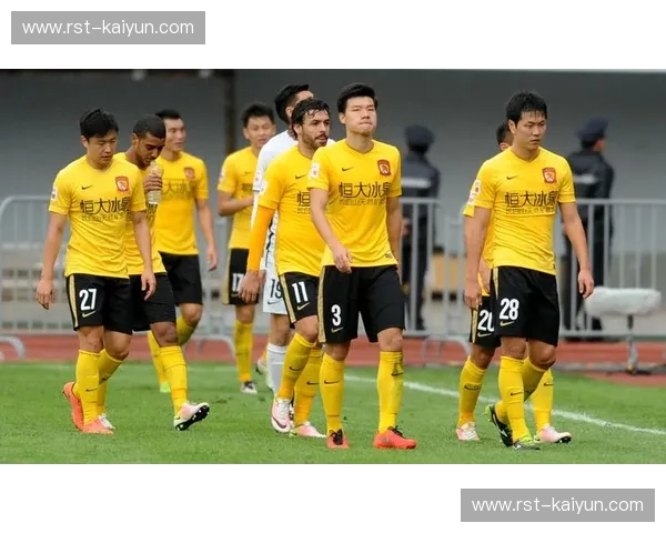 江苏VS延边：一场穿越时空的足球对话，风云际会，谁主沉浮？